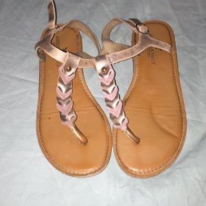 American eagle sandals size 6